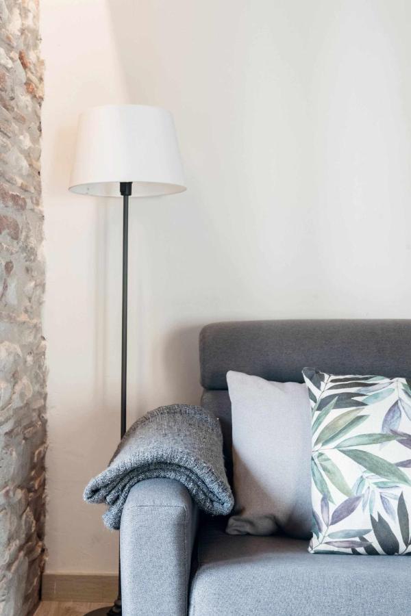 Revitalized Apartment In Historical Building Gerona Exterior foto