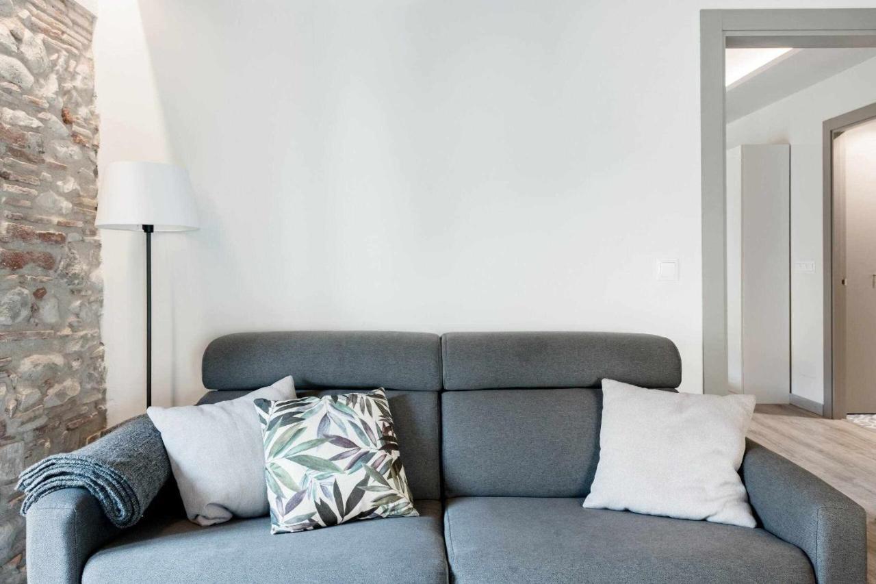 Revitalized Apartment In Historical Building Gerona Exterior foto